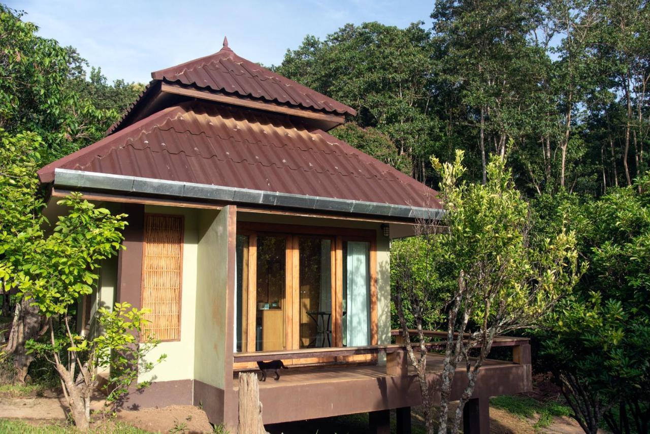 ตะวัน ริเวอร์ไซด์ Hotel แม่วาง ภายนอก รูปภาพ