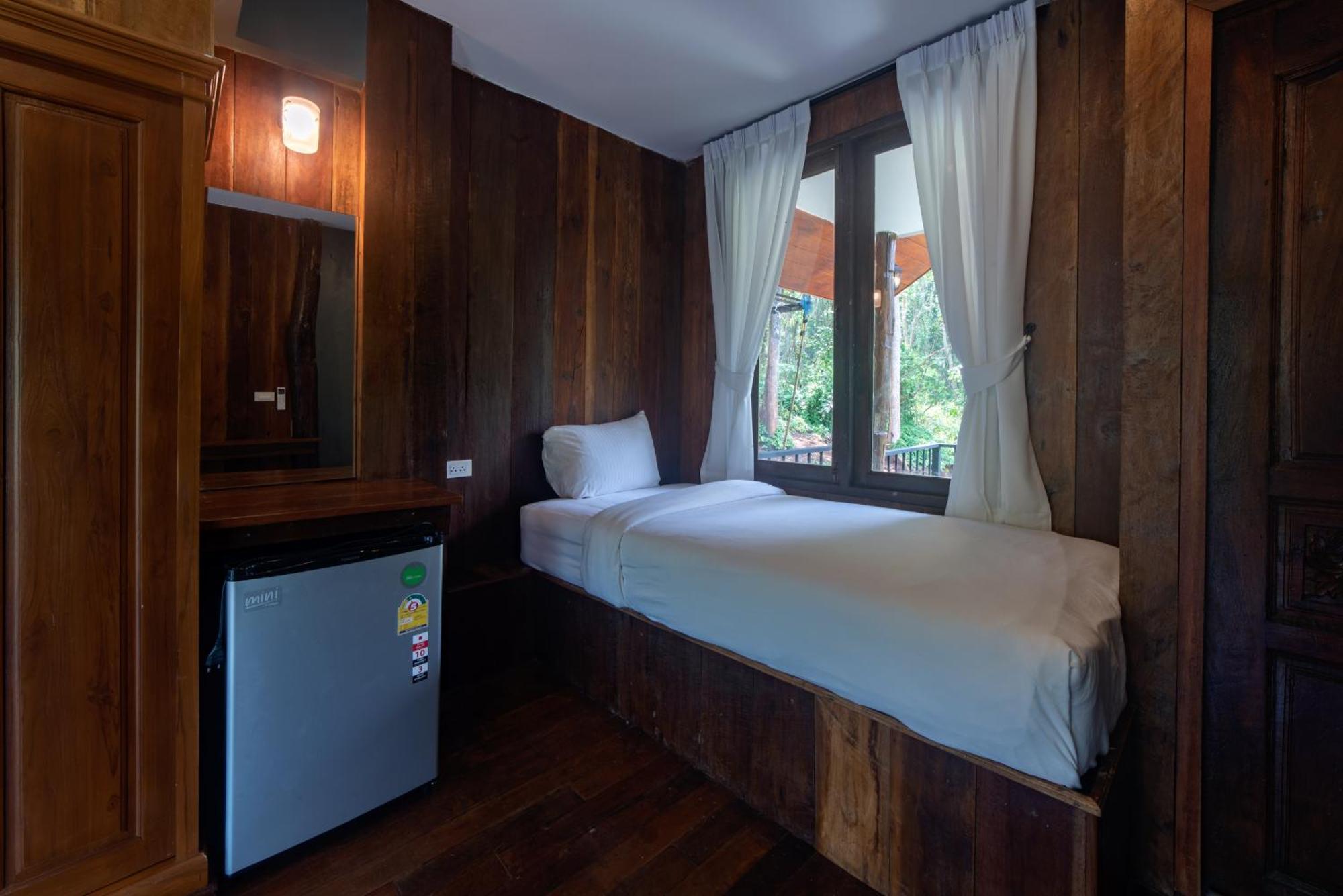 ตะวัน ริเวอร์ไซด์ Hotel แม่วาง ห้อง รูปภาพ
